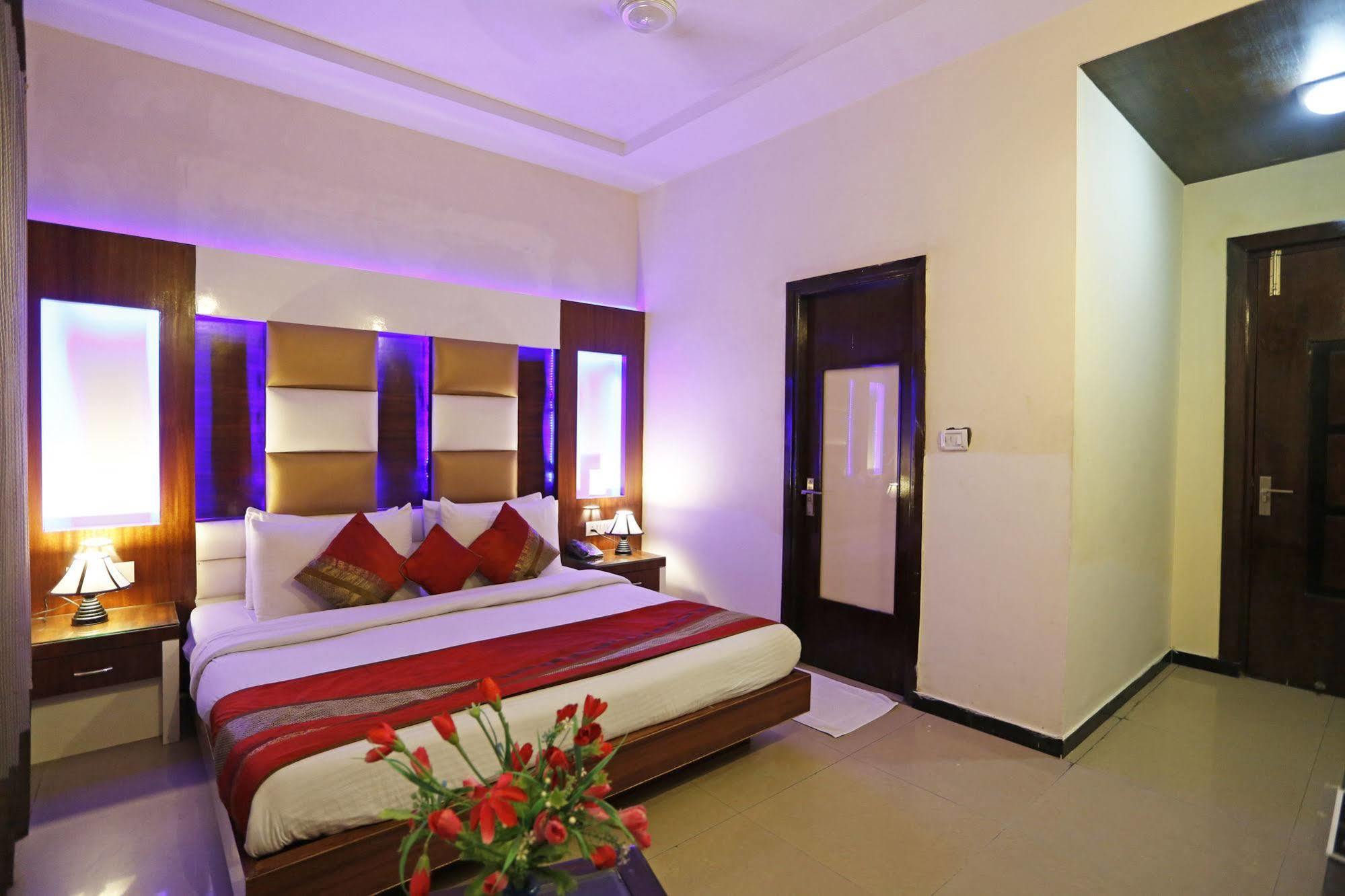 Hotel Star Plaza@New Delhi Railway Station Εξωτερικό φωτογραφία